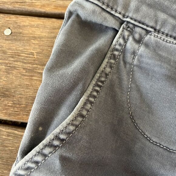 Anthropologie Chino Relaxed Gray Shorts | Size 27 - Picture 5 of 7